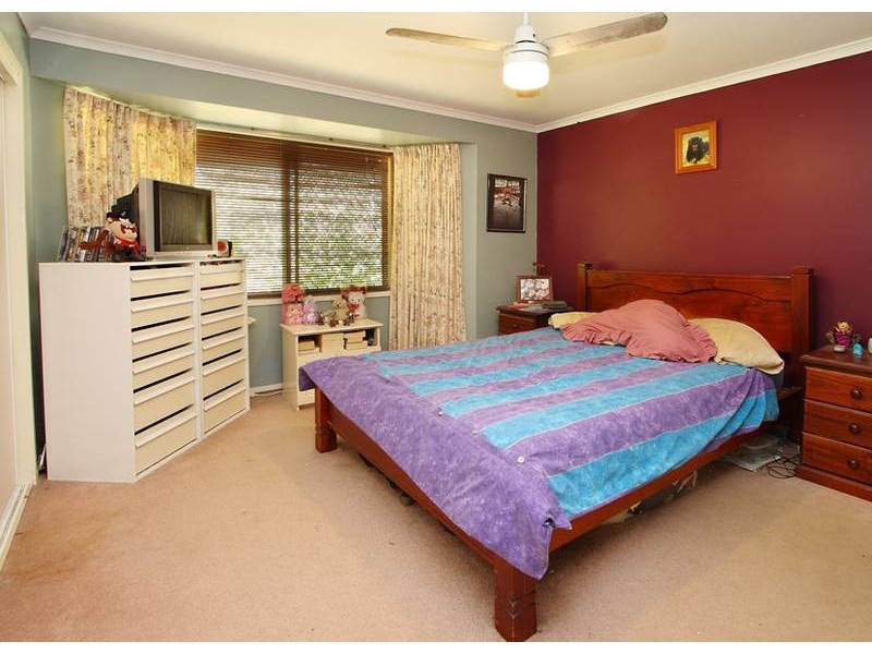 22 Thistle Street,, Regents Park QLD 4118