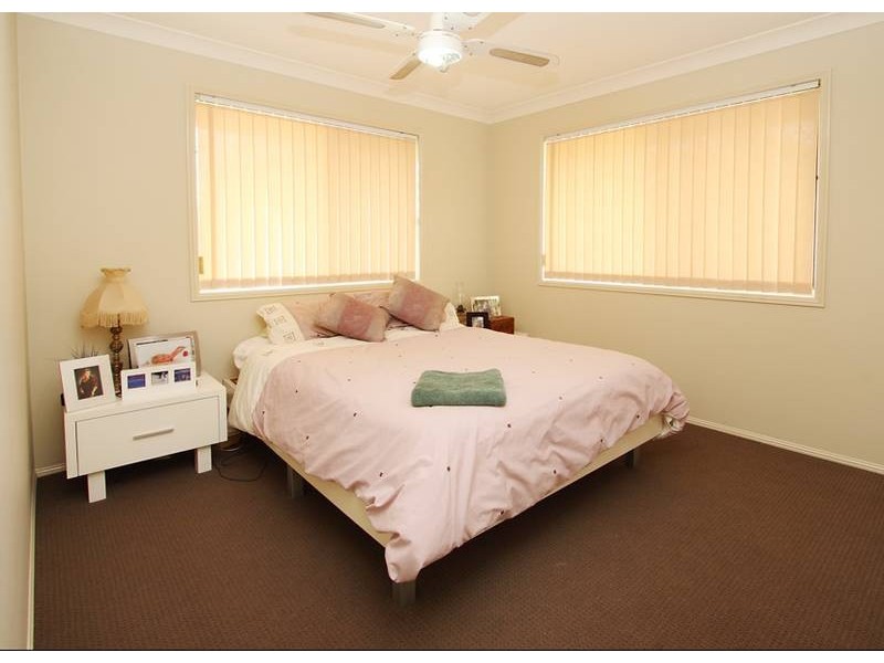 56 Gumview Close, Regents Park QLD 4118