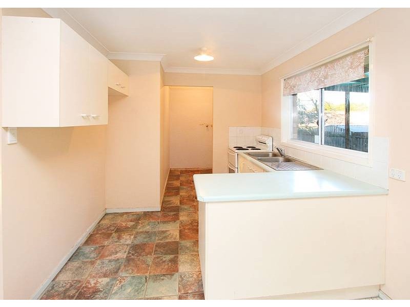 4 Billabong Street, Regents Park QLD 4118