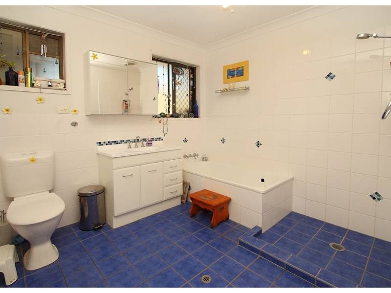 14 Grecian Street, Regents Park QLD 4118