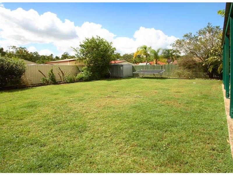 38 Bottlebrush Drive, Regents Park QLD 4118