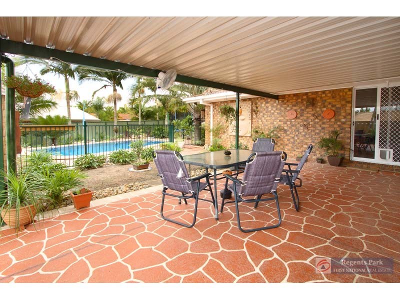 4 Hadley Court, Boronia Heights QLD 4124