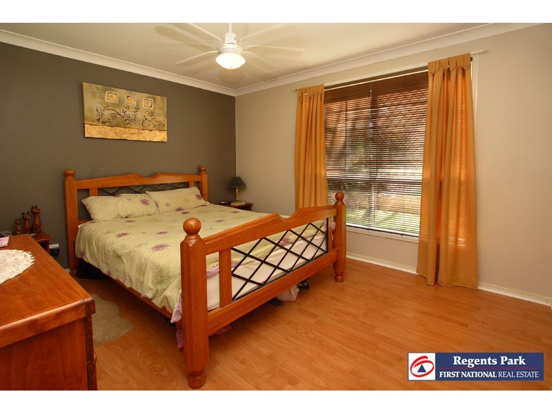 80 Haldham Cres., Regents Park QLD 4118