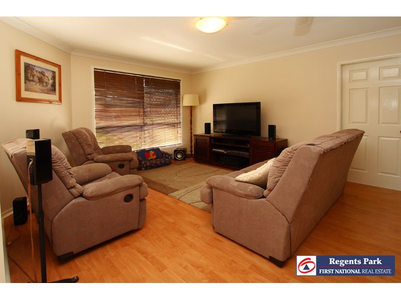 80 Haldham Cres., Regents Park QLD 4118