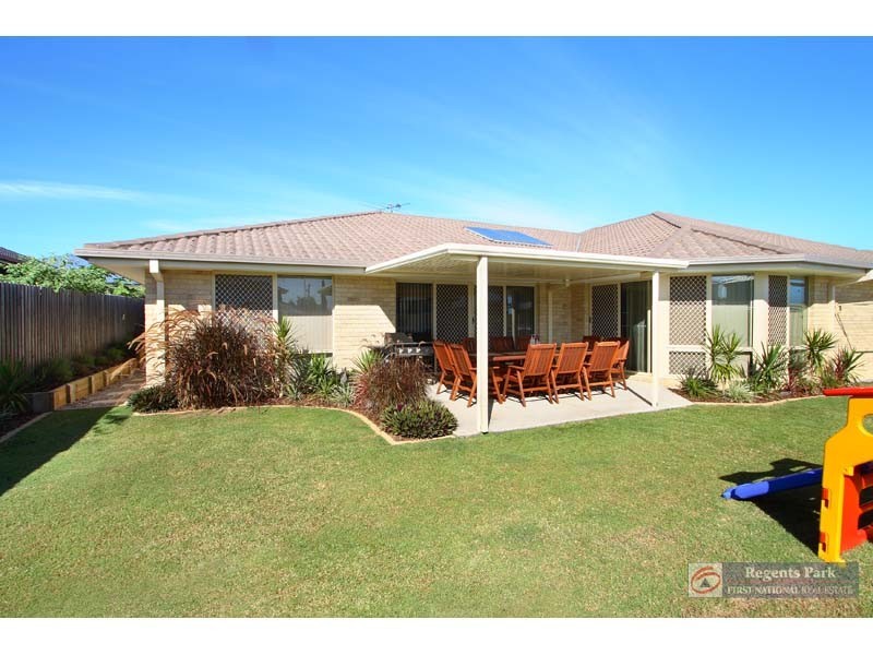 5 Cornell Close, Regents Park QLD 4118