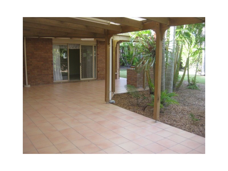 7 Aspen Court, Regents Park QLD 4118