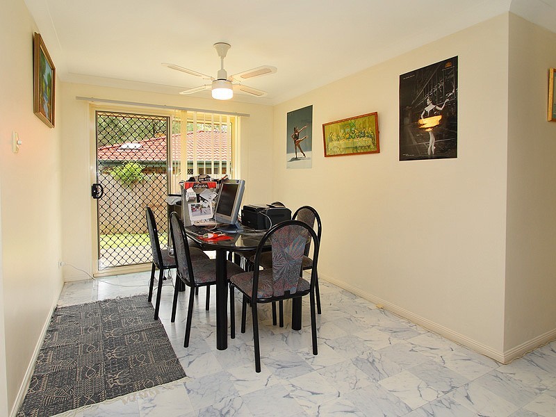 16 Majestic Court, Regents Park QLD 4118