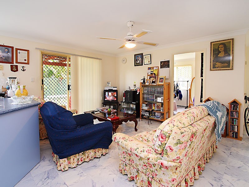 16 Majestic Court, Regents Park QLD 4118