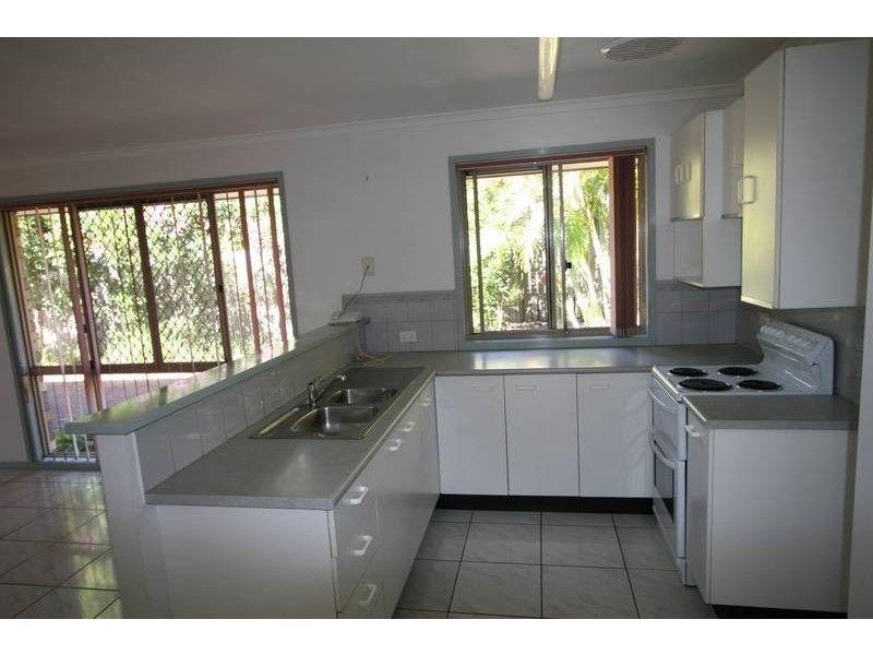 7 Thistle Street, Regents Park QLD 4118