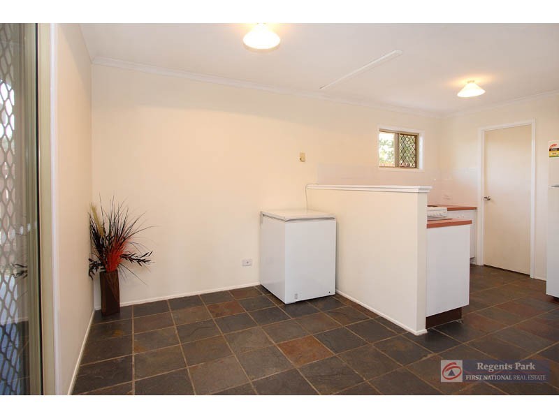 6 Campden St, Browns Plains QLD 4118