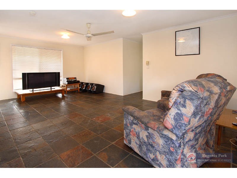 6 Campden St, Browns Plains QLD 4118