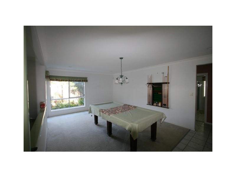 1 Ellesmere Place, Parkinson QLD 4115