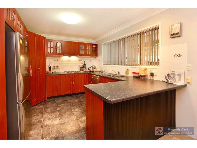 30 COLISA CR,, Regents Park QLD 4118