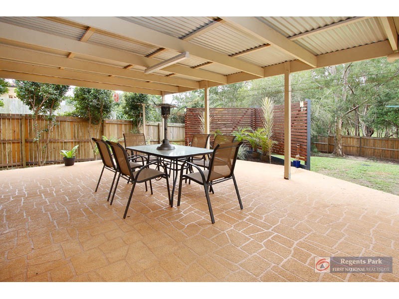 30 COLISA CR,, Regents Park QLD 4118