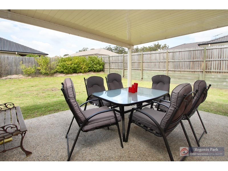54 Lockyer Place, Crestmead QLD 4132