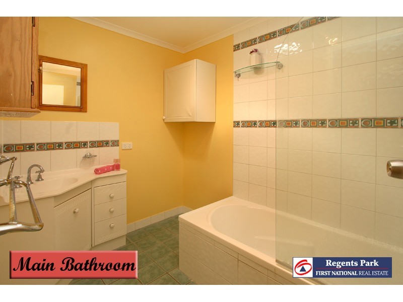 78 Conifer Street, Hillcrest QLD 4118