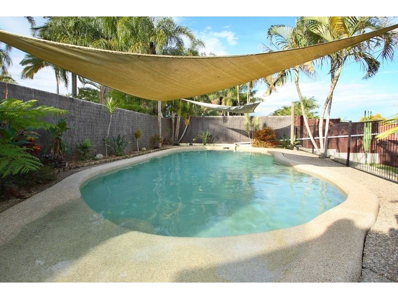 36 DRACON, Regents Park QLD 4118