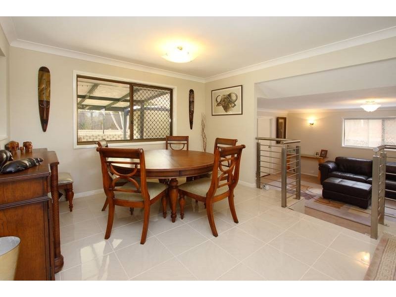 36 DRACON, Regents Park QLD 4118