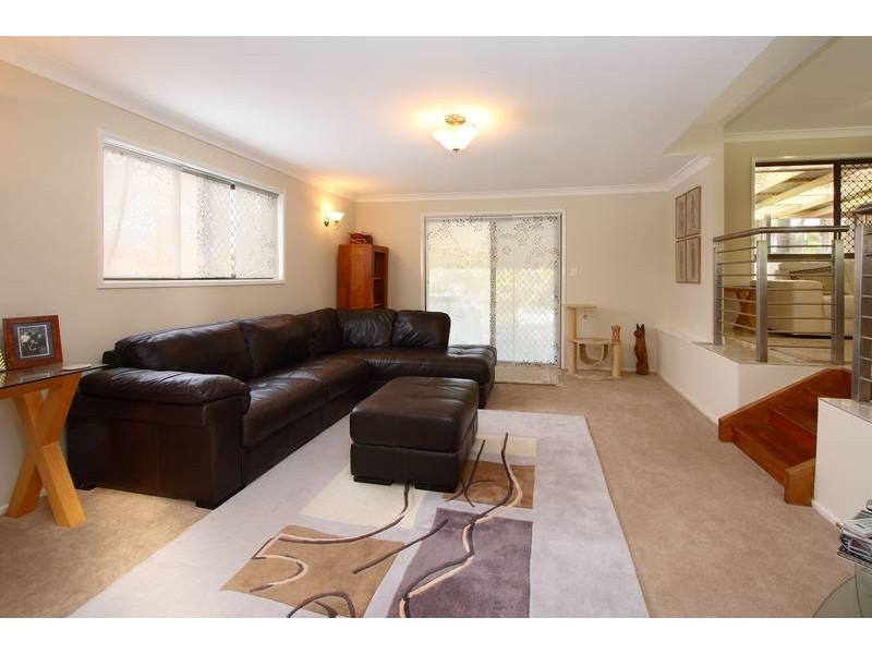 36 DRACON, Regents Park QLD 4118