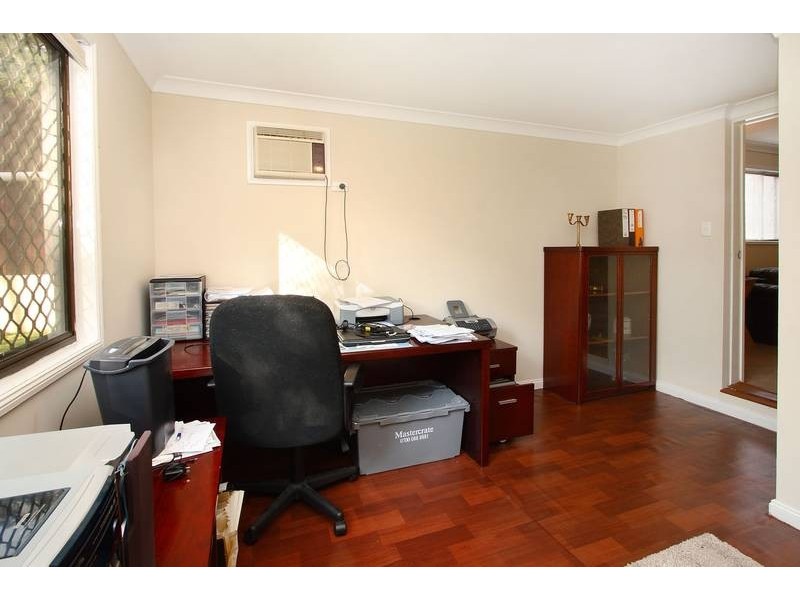 36 DRACON, Regents Park QLD 4118