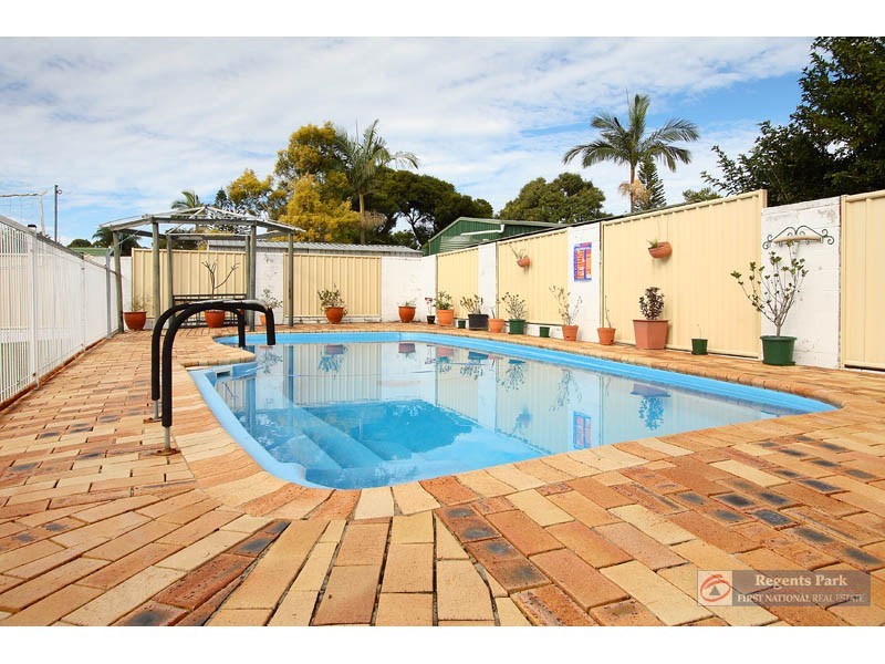 Regents Park QLD 4118