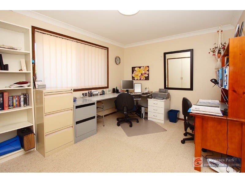 Regents Park QLD 4118