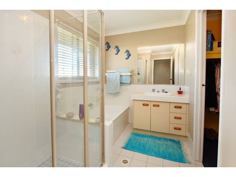 34 Redgum Drive, Regents Park QLD 4118