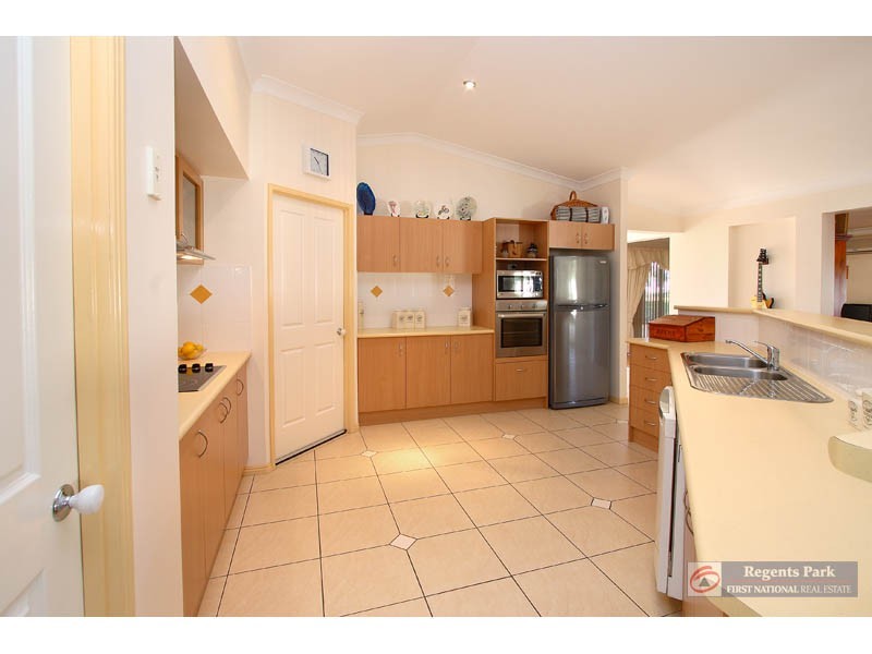 Regents Park QLD 4118