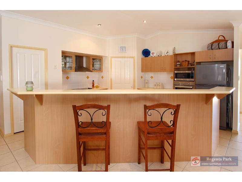 Regents Park QLD 4118