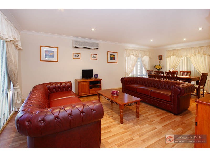 Regents Park QLD 4118