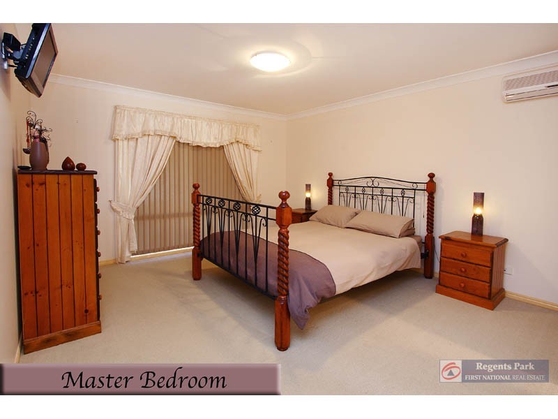 Regents Park QLD 4118