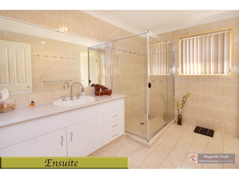 Regents Park QLD 4118