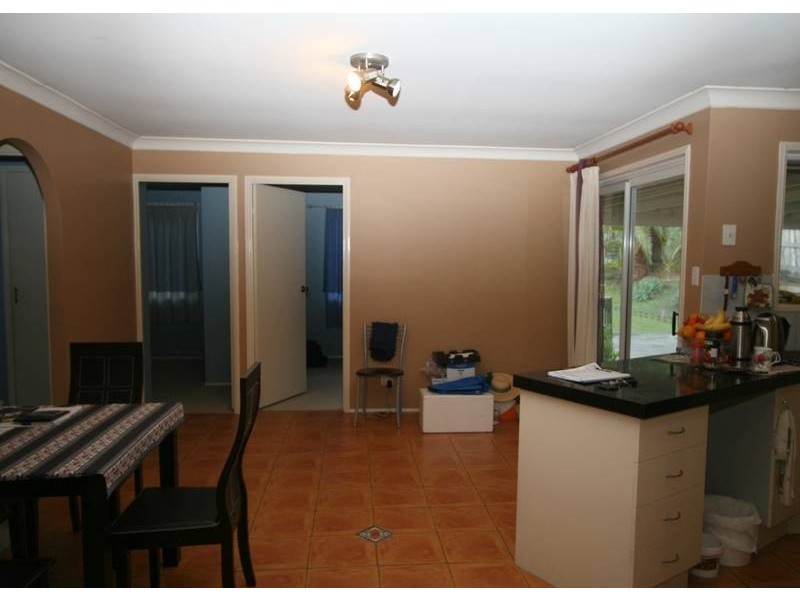 5 Cresthill Avenue, Regents Park QLD 4118