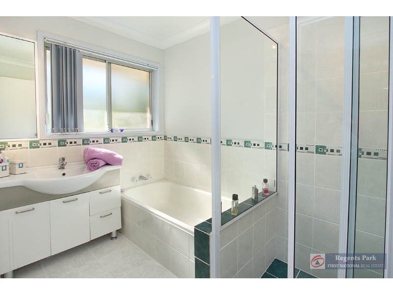 Regents Park QLD 4118