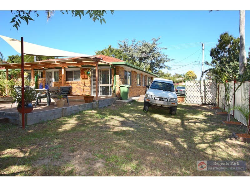 Regents Park QLD 4118
