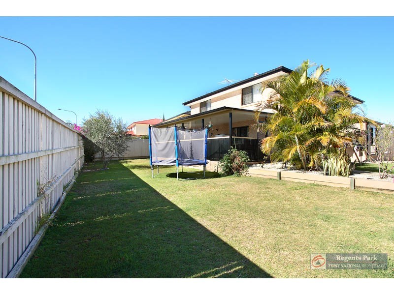 12 Cornell Close, Regents Park QLD 4118