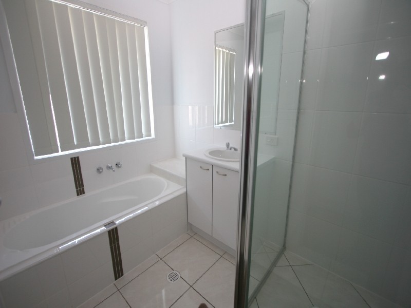Regents Park QLD 4118