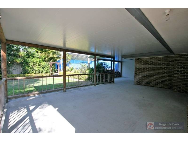 10 Itea Ct, Regents Park QLD 4118