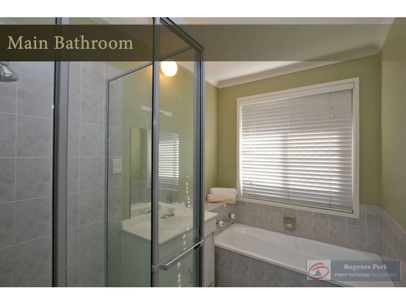 10 Itea Ct, Regents Park QLD 4118