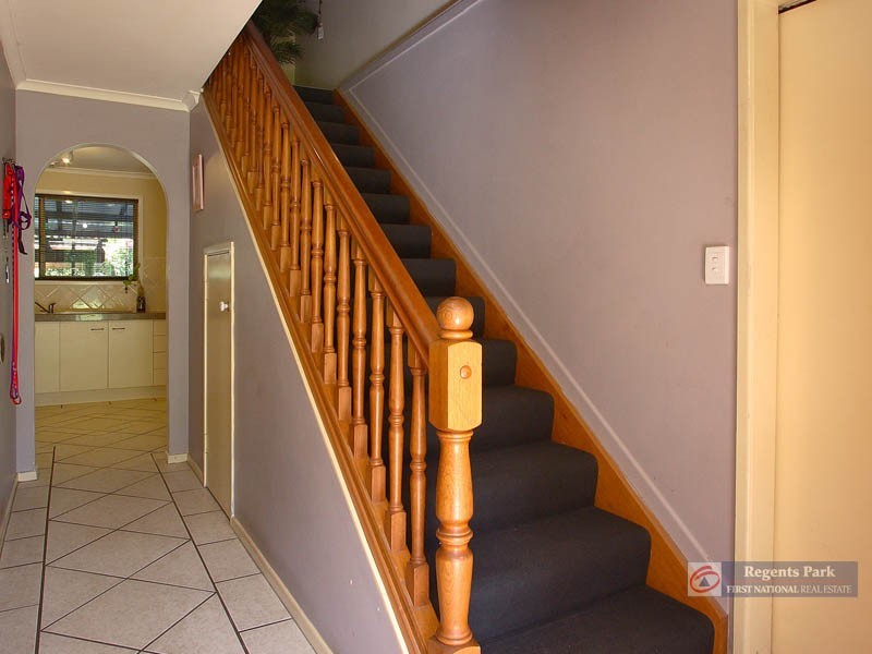 Hillcrest QLD 4118