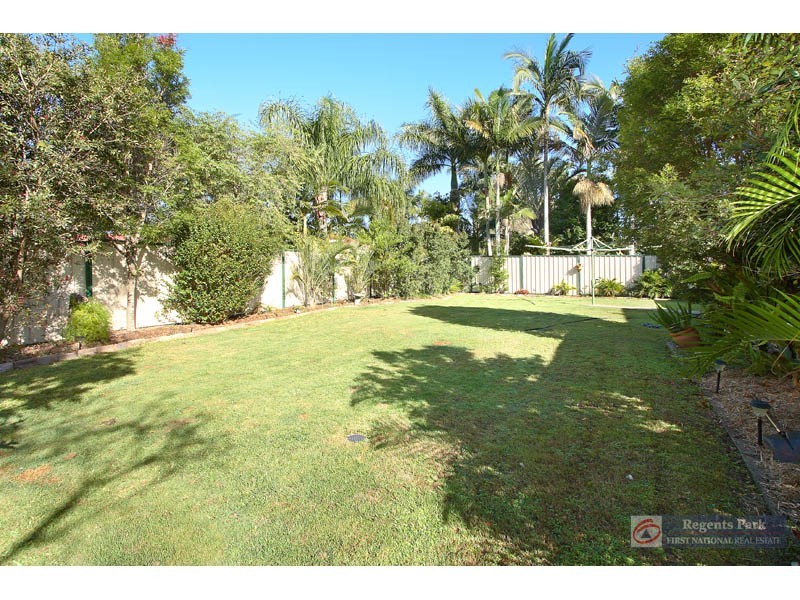 Hillcrest QLD 4118