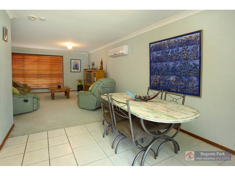 12 Pandanus Ct, Regents Park QLD 4118