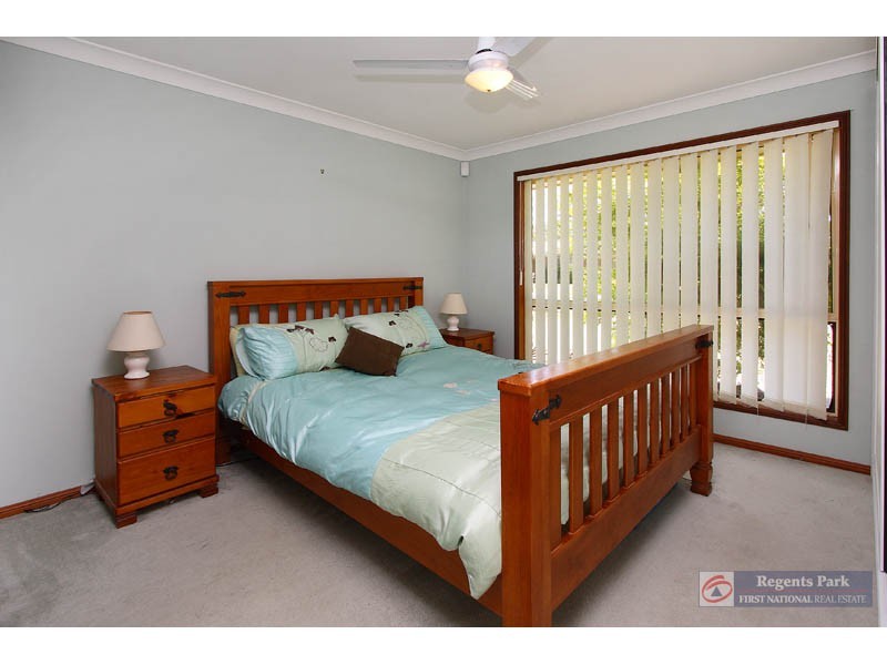 12 Pandanus Ct, Regents Park QLD 4118