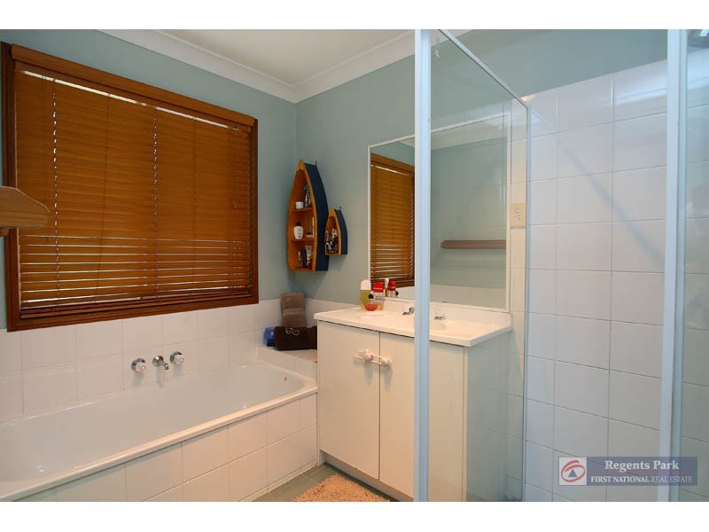 12 Pandanus Ct, Regents Park QLD 4118