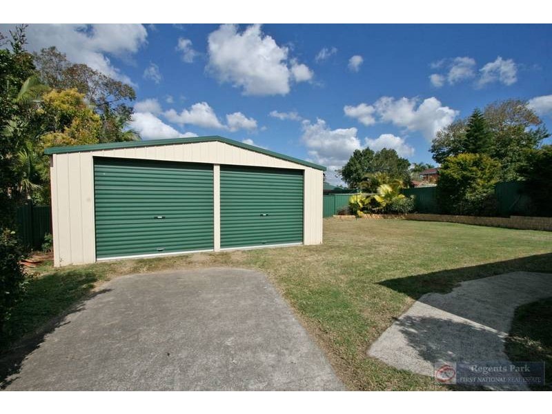 27 Dorachus Drive, Regents Park QLD 4118