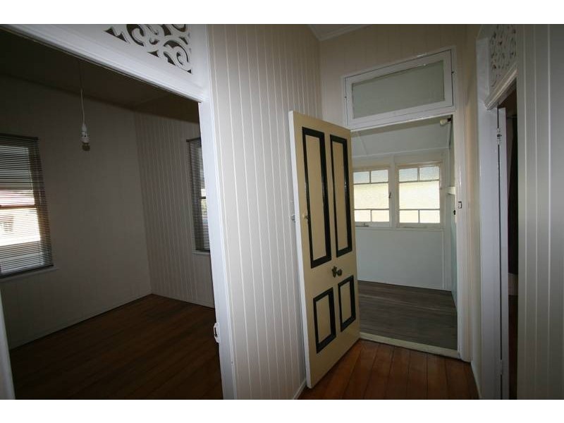 02 BRIDGE STREET, Redbank QLD 4301