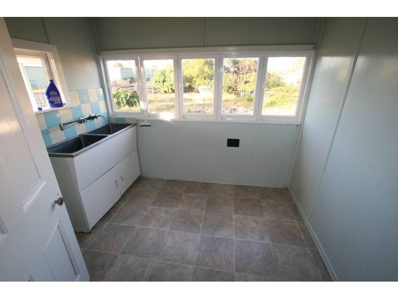 02 BRIDGE STREET, Redbank QLD 4301