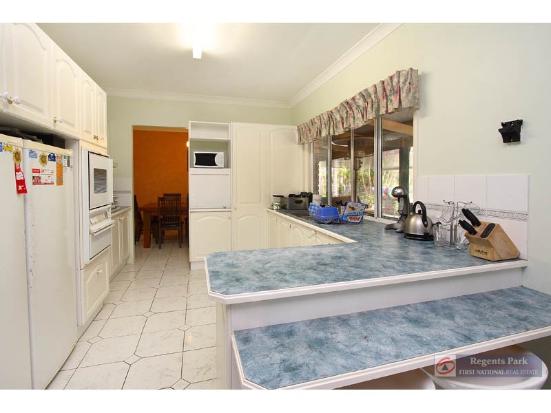 40 Arlington Ct, Munruben QLD 4125