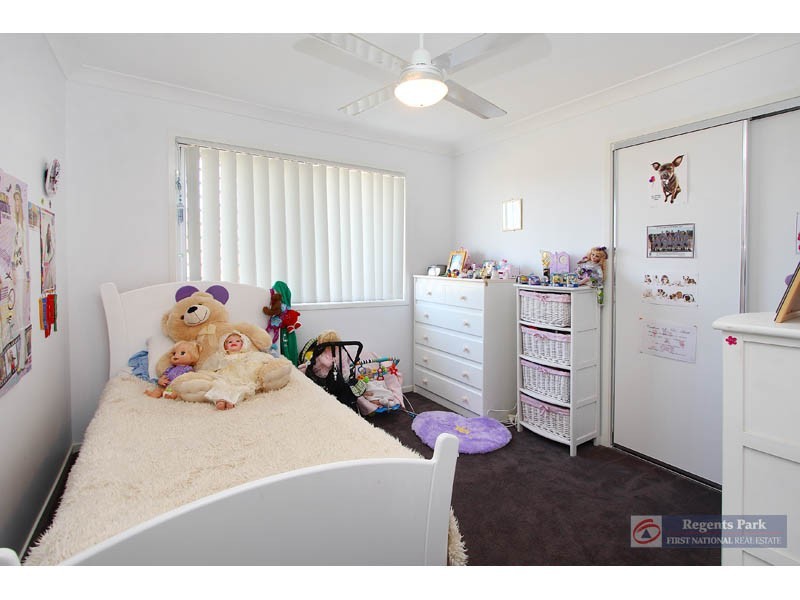 7 Tahlee Ct, Regents Park QLD 4118