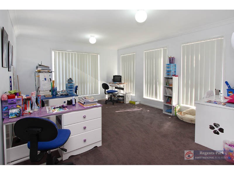 7 Tahlee Ct, Regents Park QLD 4118